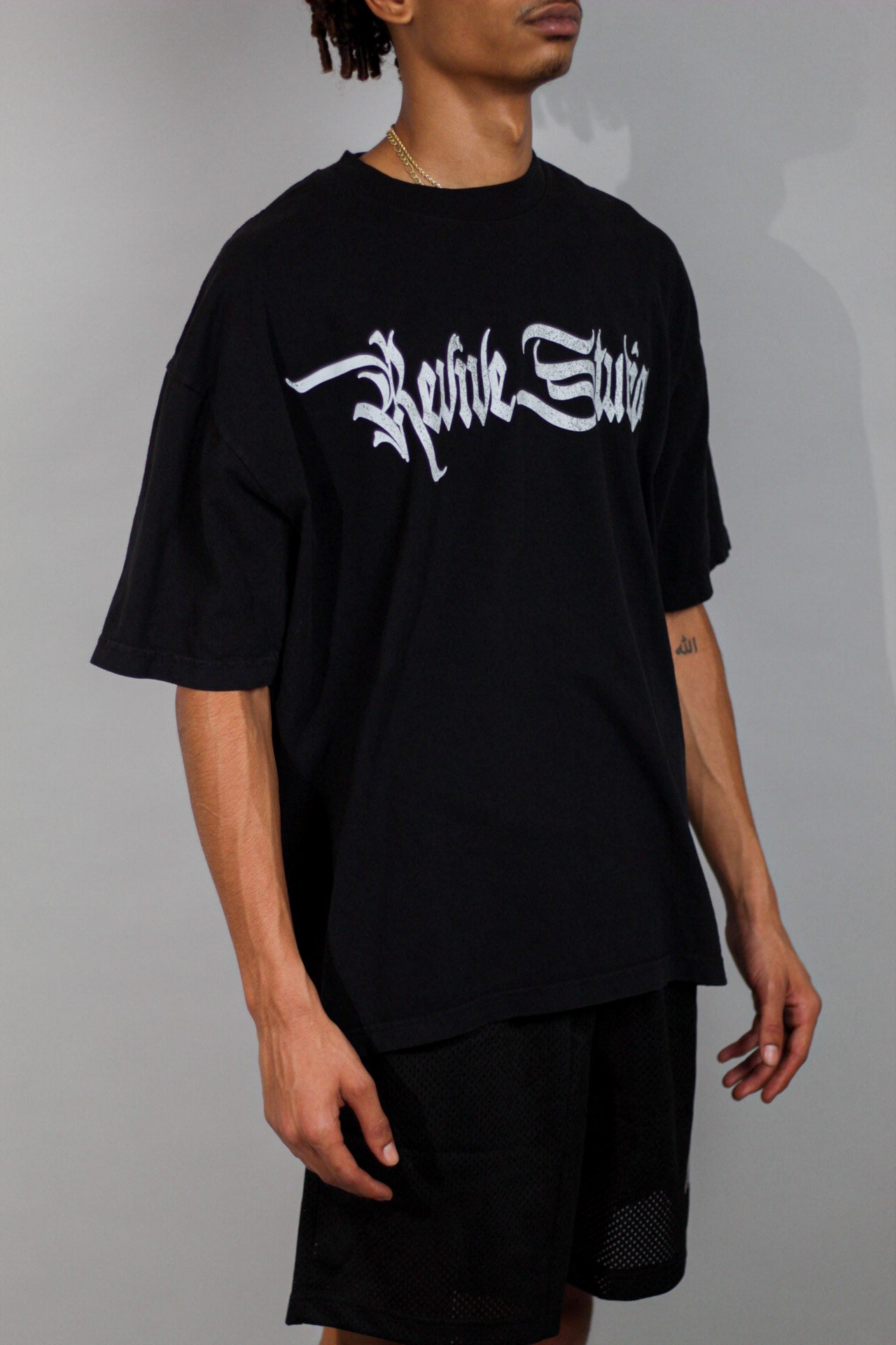REVIVE STUDIOS "CLASSIC" TEE